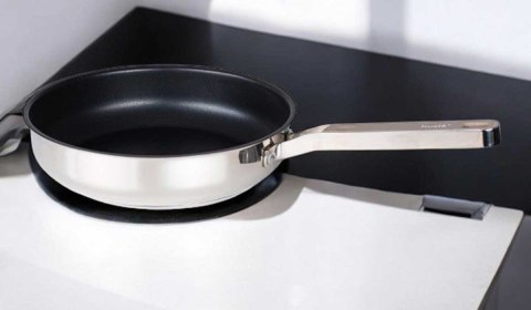 PATELNIA ZE STALI NIERDZEWNEJ 28cm HUSLA 73962 PATELNIA ZE STALI NIERDZEWNEJ 28cm HUSLA 73962