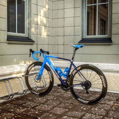 Stojak rowerowy na 2 rowery uniwersalny opony 35-60mm ścienny podłogowy
